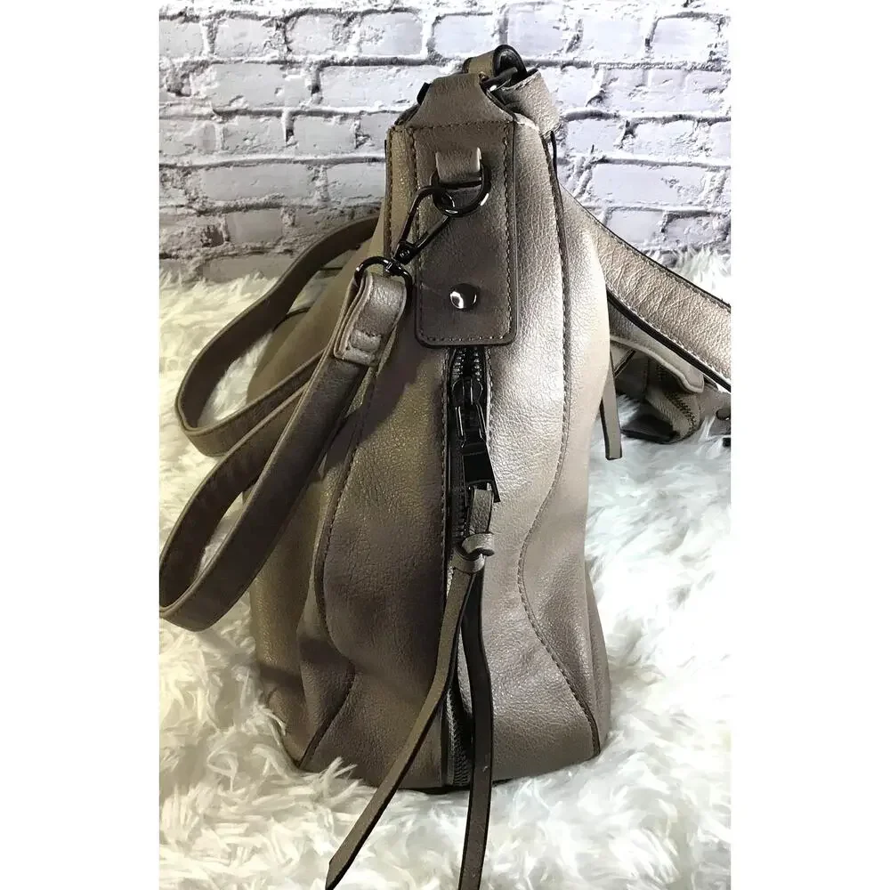 Realer Fawn Hobo Bucket Bag